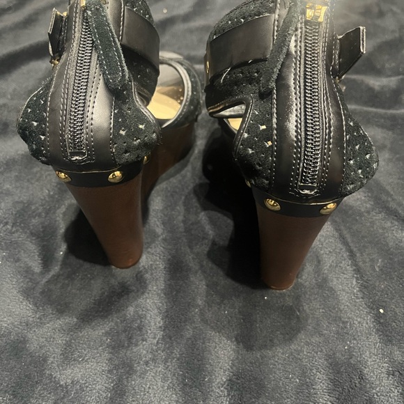 Guess Wedges - Picture 2 of 4